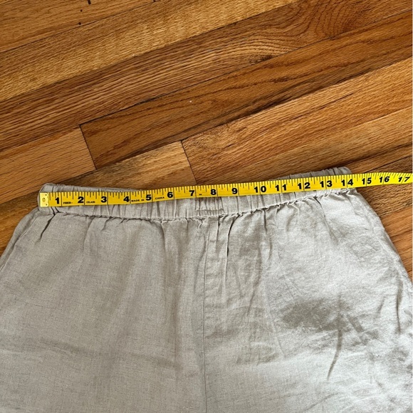 Amazon The Drop Linen Short with Drawstring Waist - Picture 6 of 6